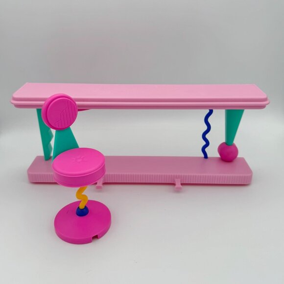 LOL Surprise! OMG House Of Surprises Replacement Breakfast Table & Bar Stool - Picture 2 of 6